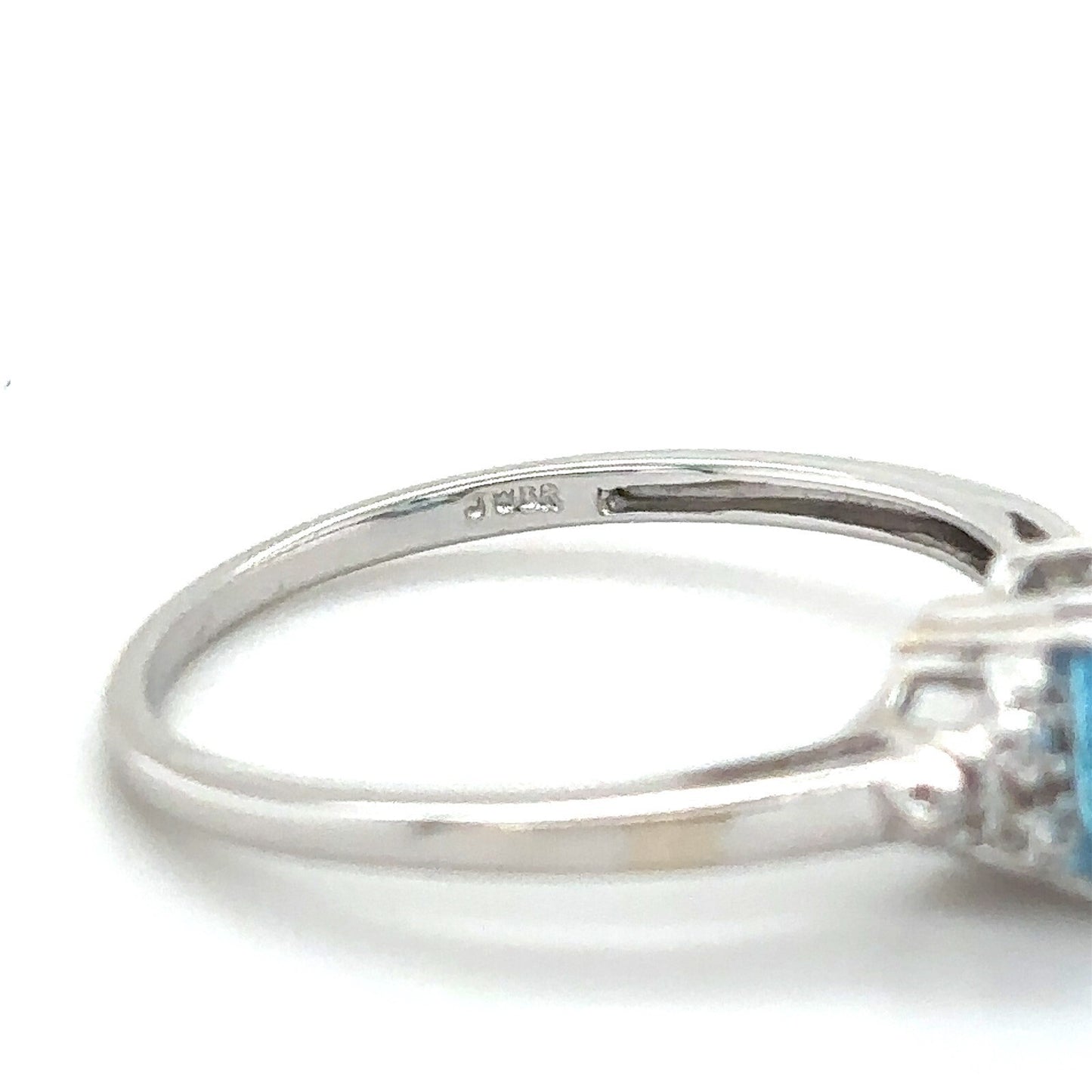 Swiss Blue Topaz and Diamond 14K White Gold Ring 1.7g Size 7