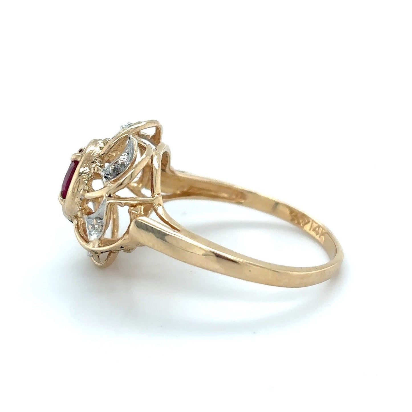 14K Yellow Gold Diamond & Ruby Ring 2.4g Size 6.75