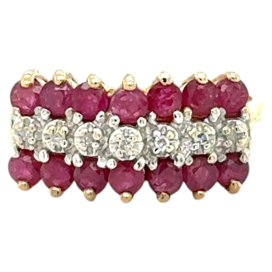 10k Yellow Gold Ruby and Diamond Ring 2.6g Size 6.75