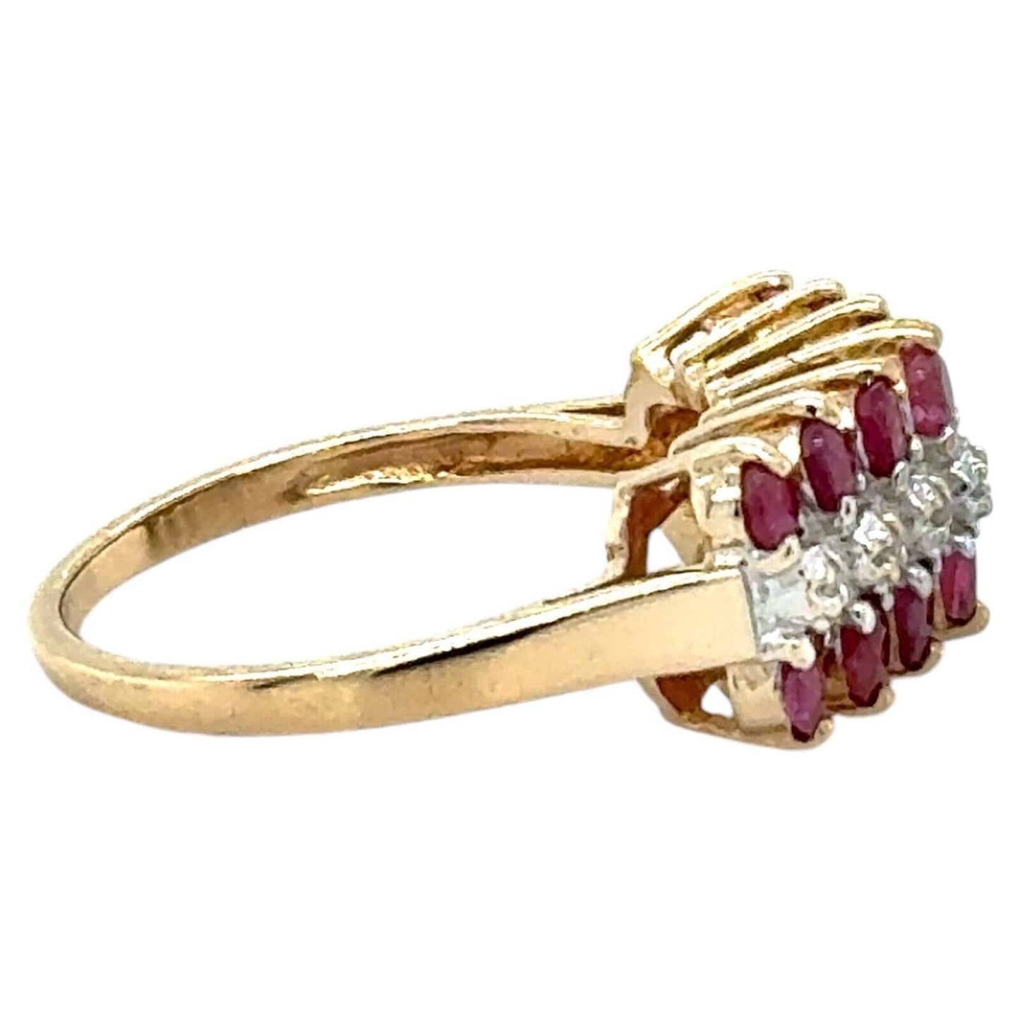 10k Yellow Gold Ruby and Diamond Ring 2.6g Size 6.75