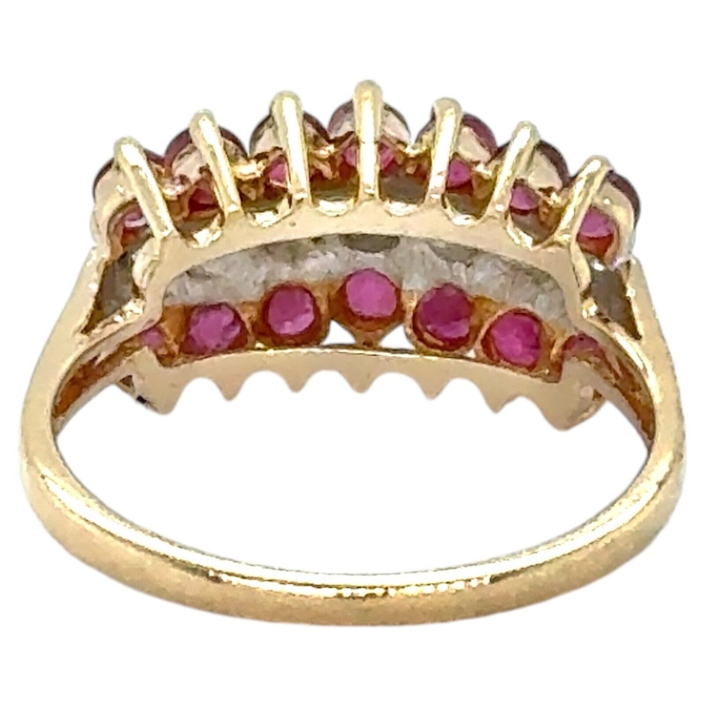 10k Yellow Gold Ruby and Diamond Ring 2.6g Size 6.75