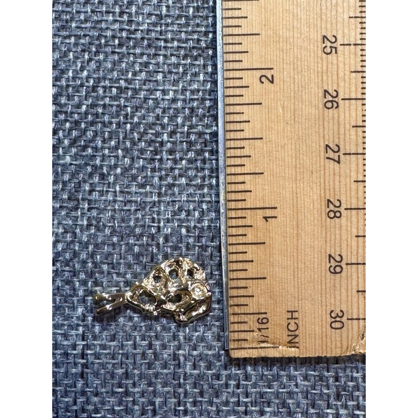 10K Yellow Gold 22Mm X 13Mm Nugget Pendant