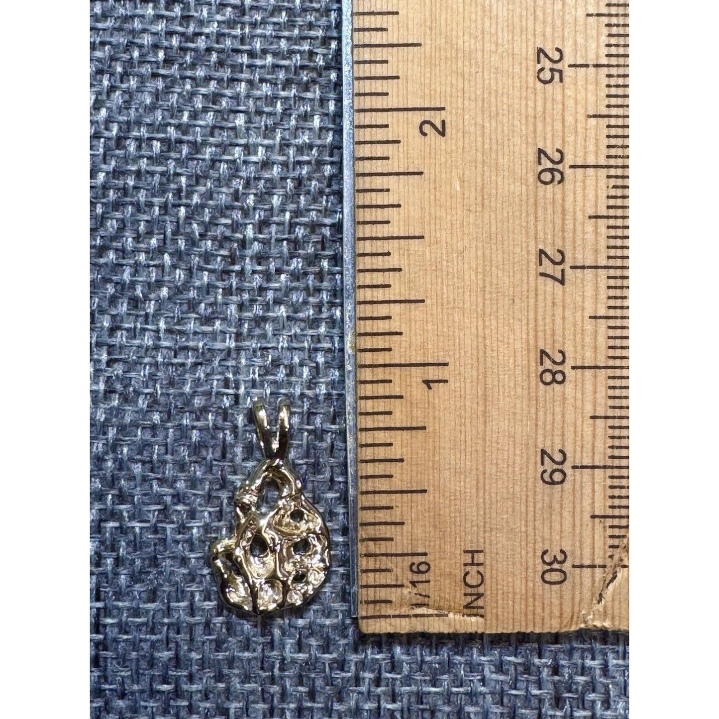10K Yellow Gold 22Mm X 13Mm Nugget Pendant