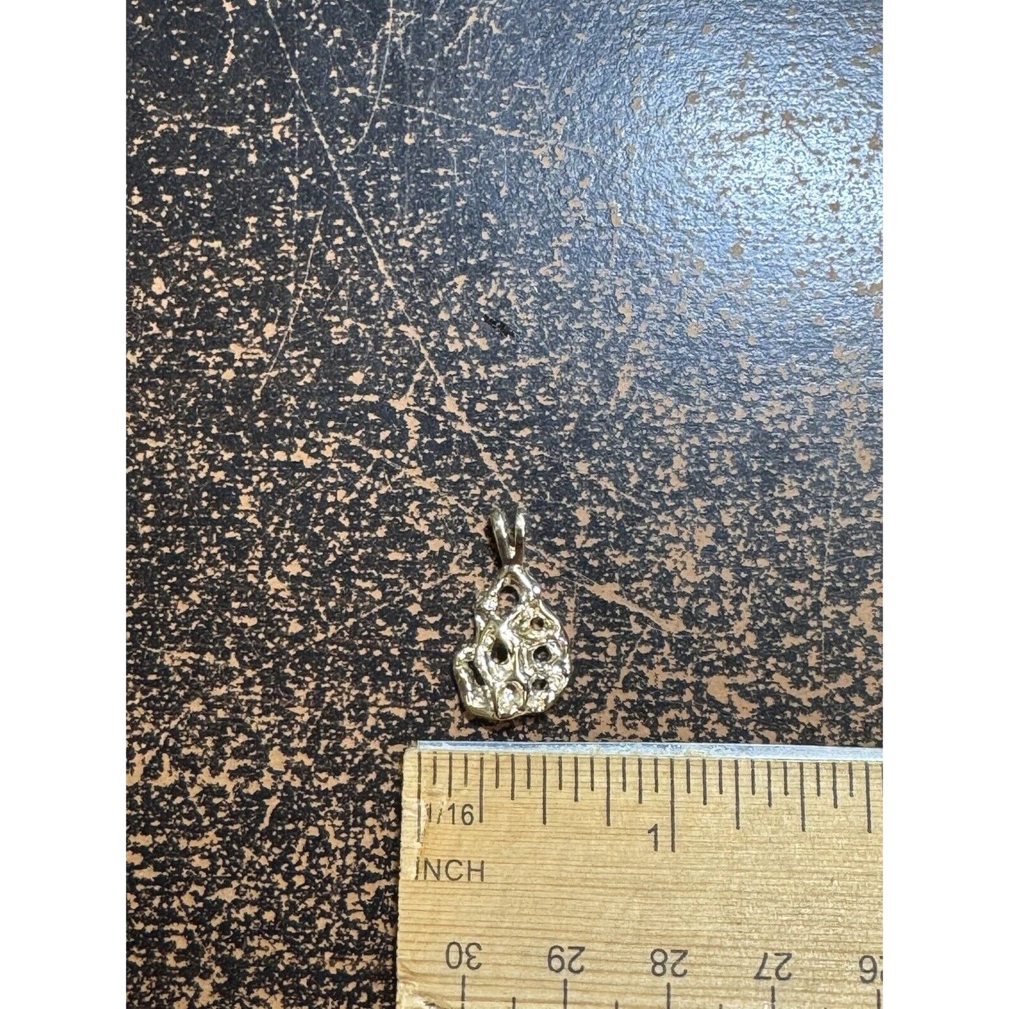 10K Yellow Gold 22Mm X 13Mm Nugget Pendant