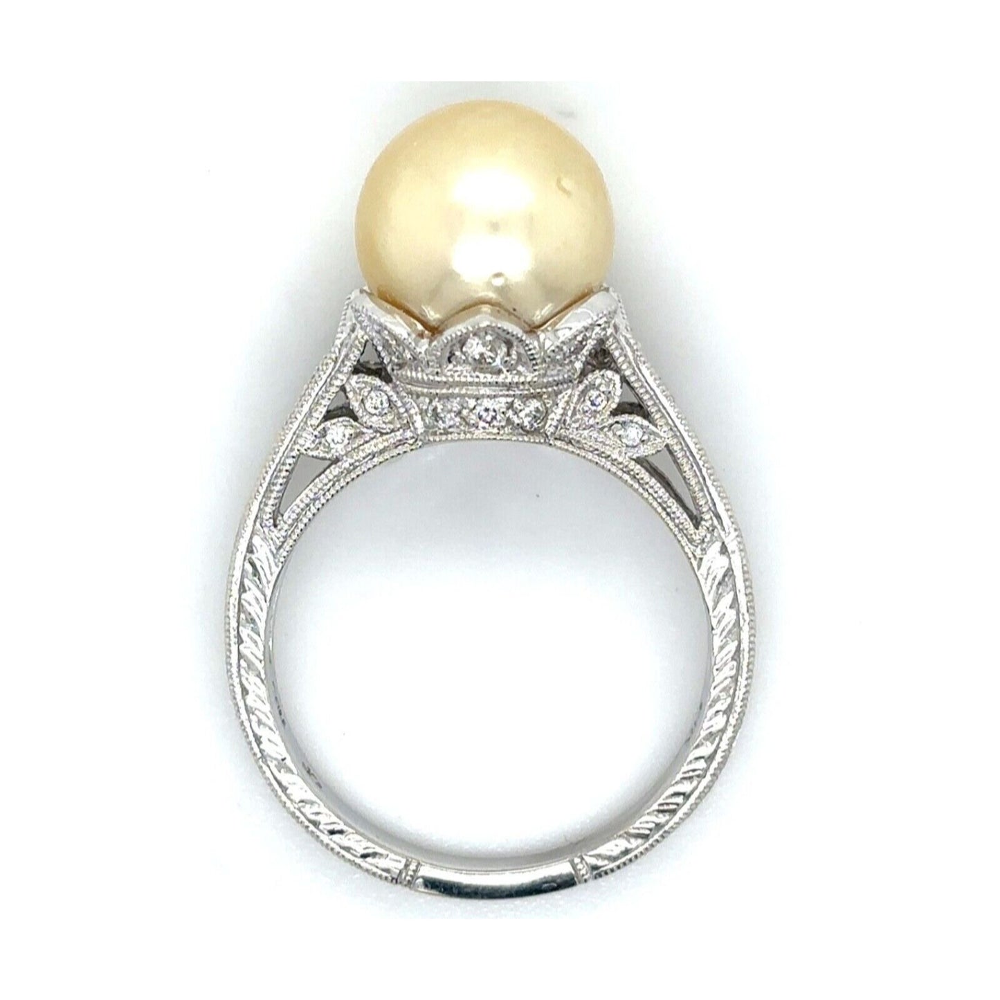 14k White Gold Pearl Solitaire Size 7 Ring with 1/3ctw Diamond 6.3g