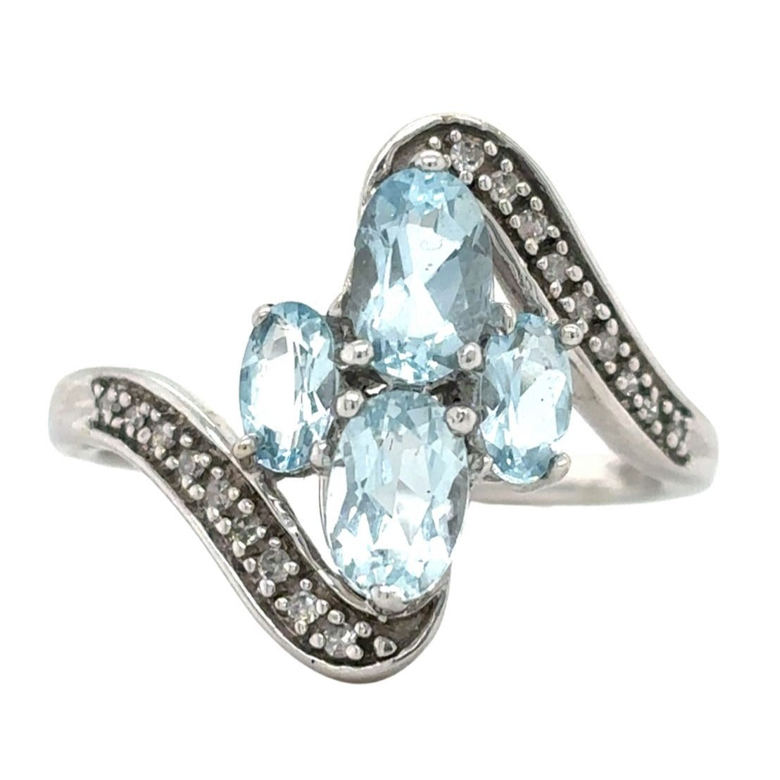 10k White Gold 1/4ctw Aquamarine and Diamond Size 7.25 Ring 3.4g