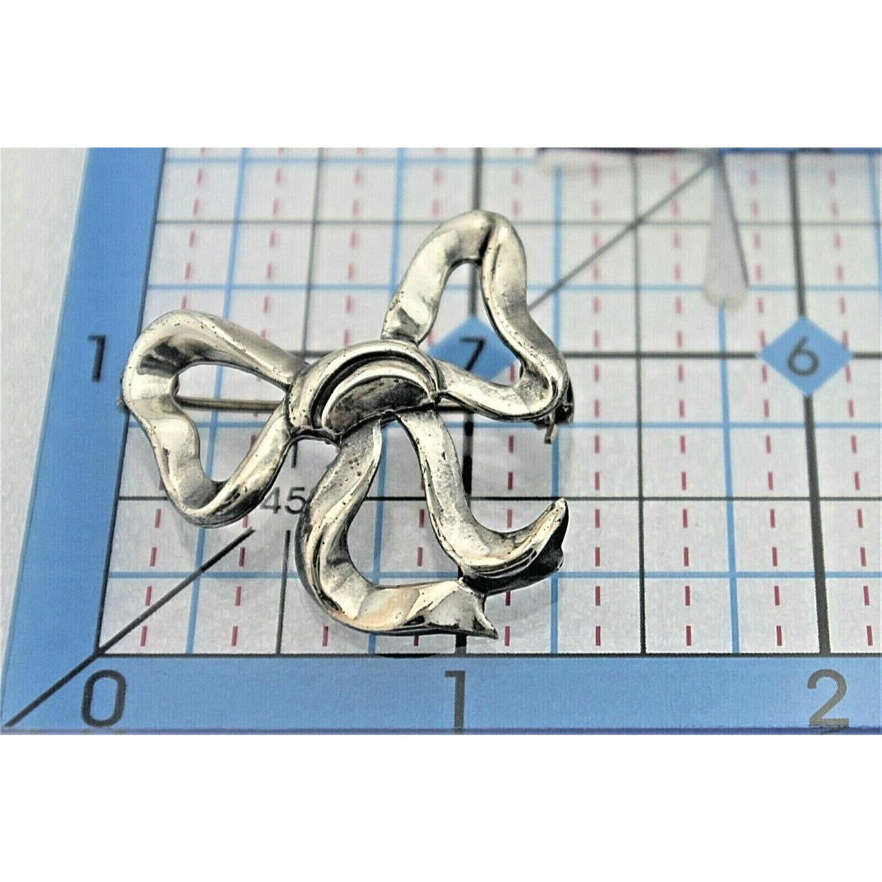 Vintage Bow Pin .925 Sterling Silver 4.3 G By Lang