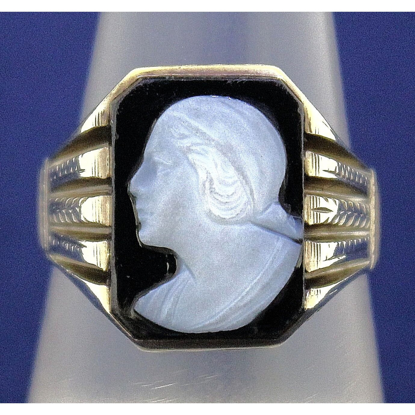 Black Cameo 10k Yellow Gold Size 10 Ring 7.6g