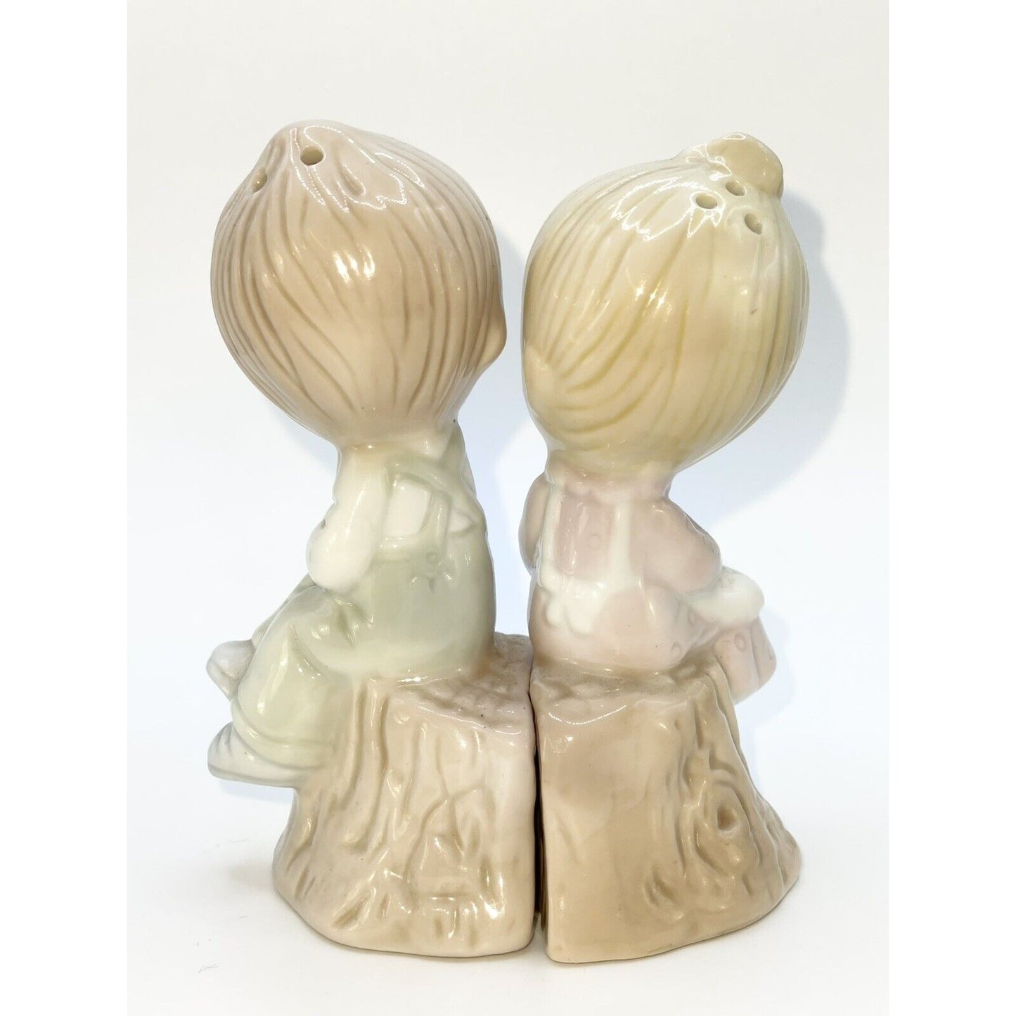 Precious Moments 1993 Boy & Girl Salt & Pepper Shakers Figurine