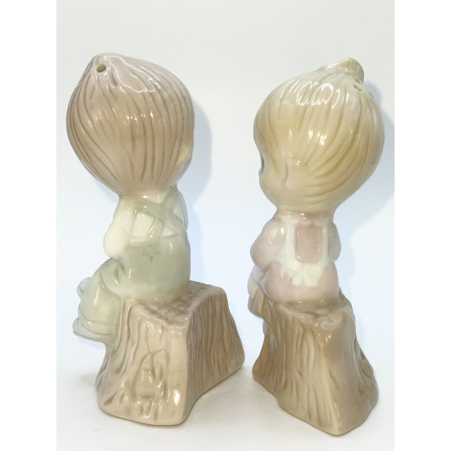 Precious Moments 1993 Boy & Girl Salt & Pepper Shakers Figurine