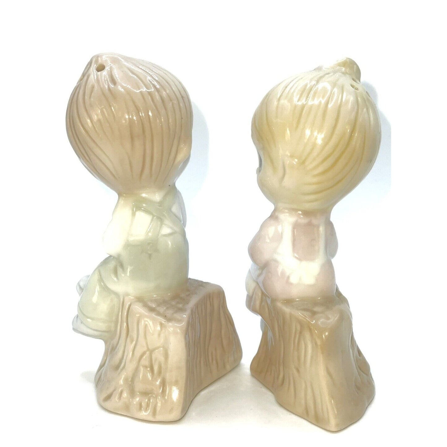 Precious Moments 1993 Boy & Girl Salt & Pepper Shakers Figurine