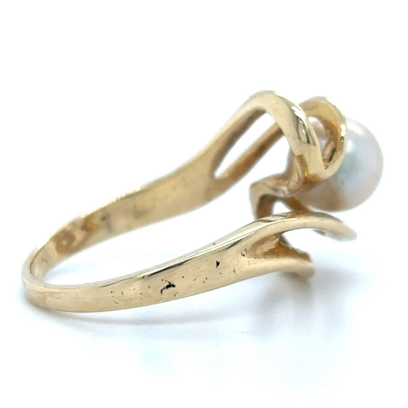 14k Yellow Gold Pearl Solitaire Size 5.75 Ring 3.6g