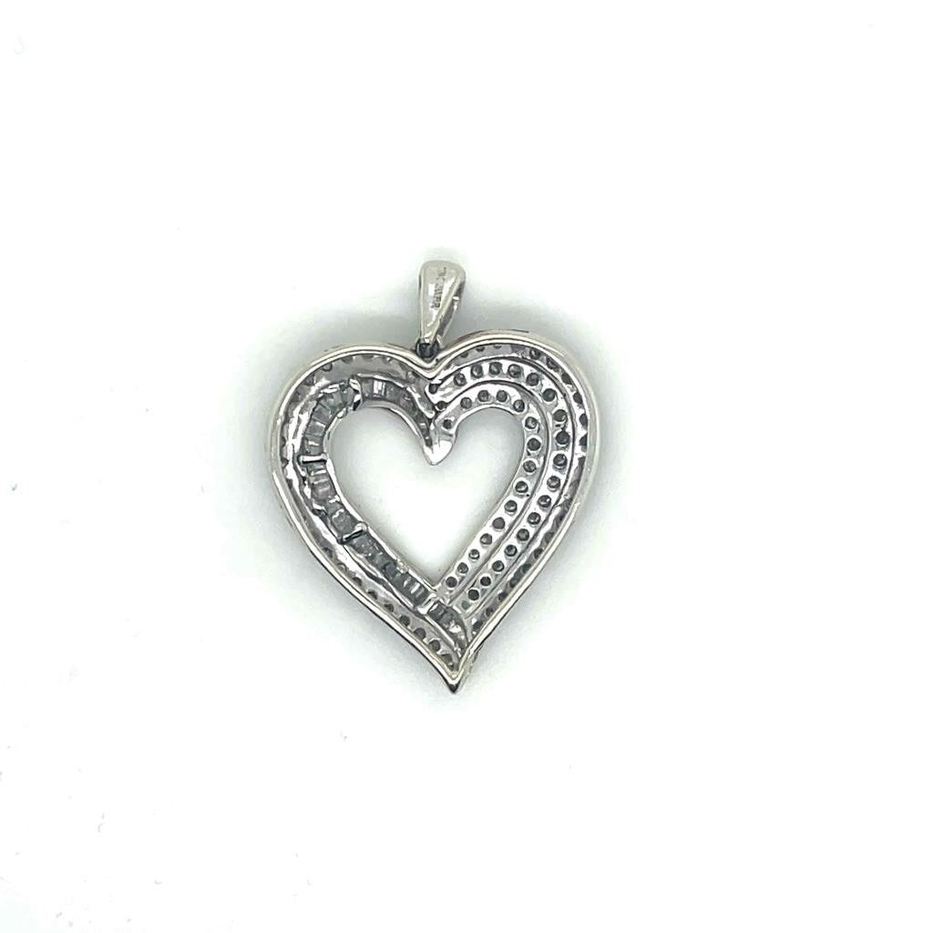 1 ct Diamond Heart Pendant 10 k White Gold 3.2 g
