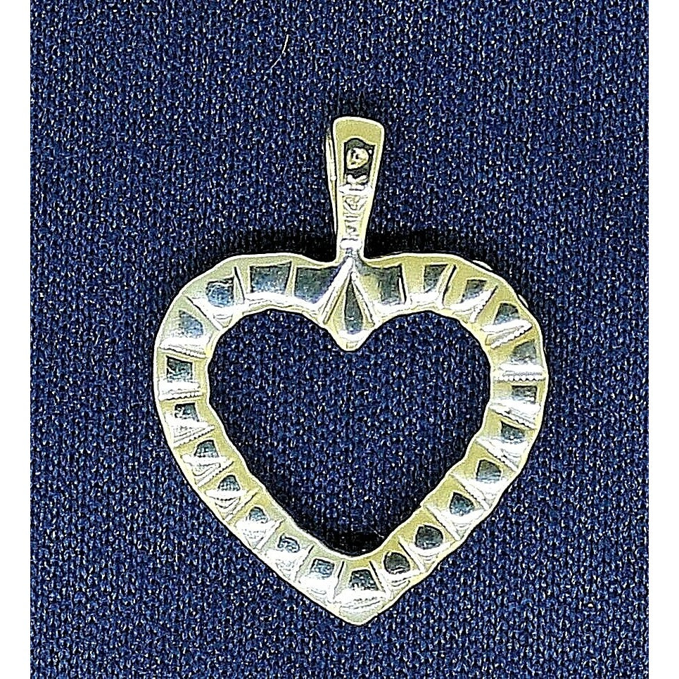 1/3 ct Diamond Heart Pendant 14k Yellow Gold 1.4g
