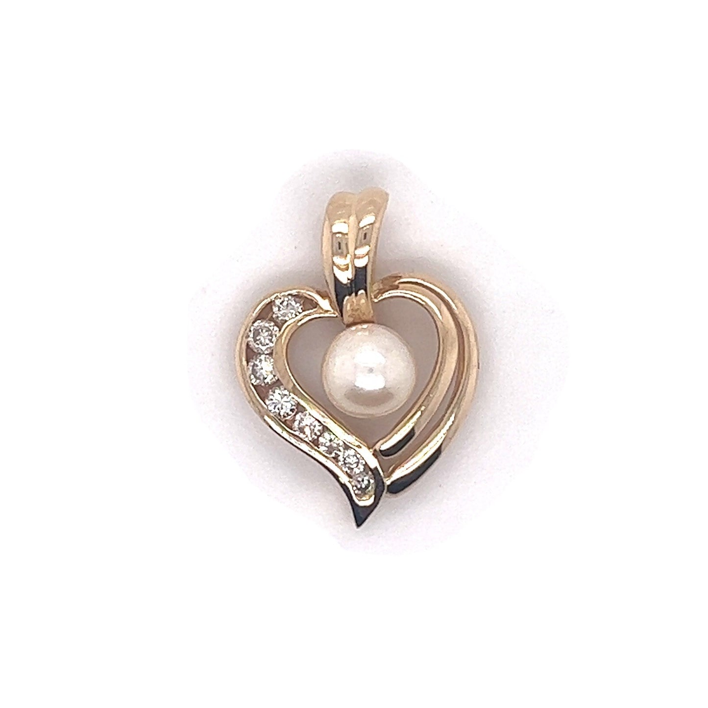 5 mm Pearl and 1/10 ct Diamond Heart Pendant in 14K Gold 1.8g