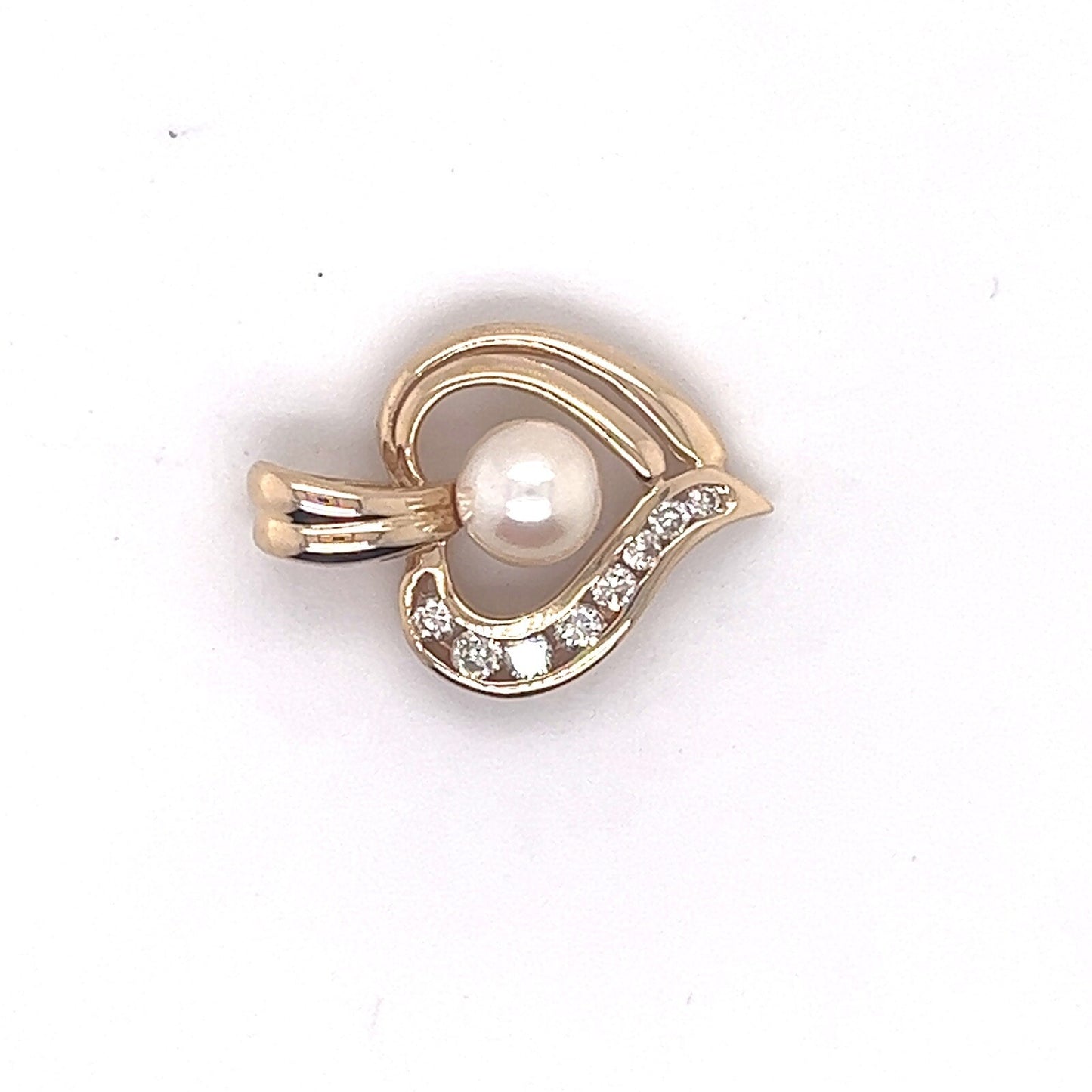 5 mm Pearl and 1/10 ct Diamond Heart Pendant in 14K Gold 1.8g
