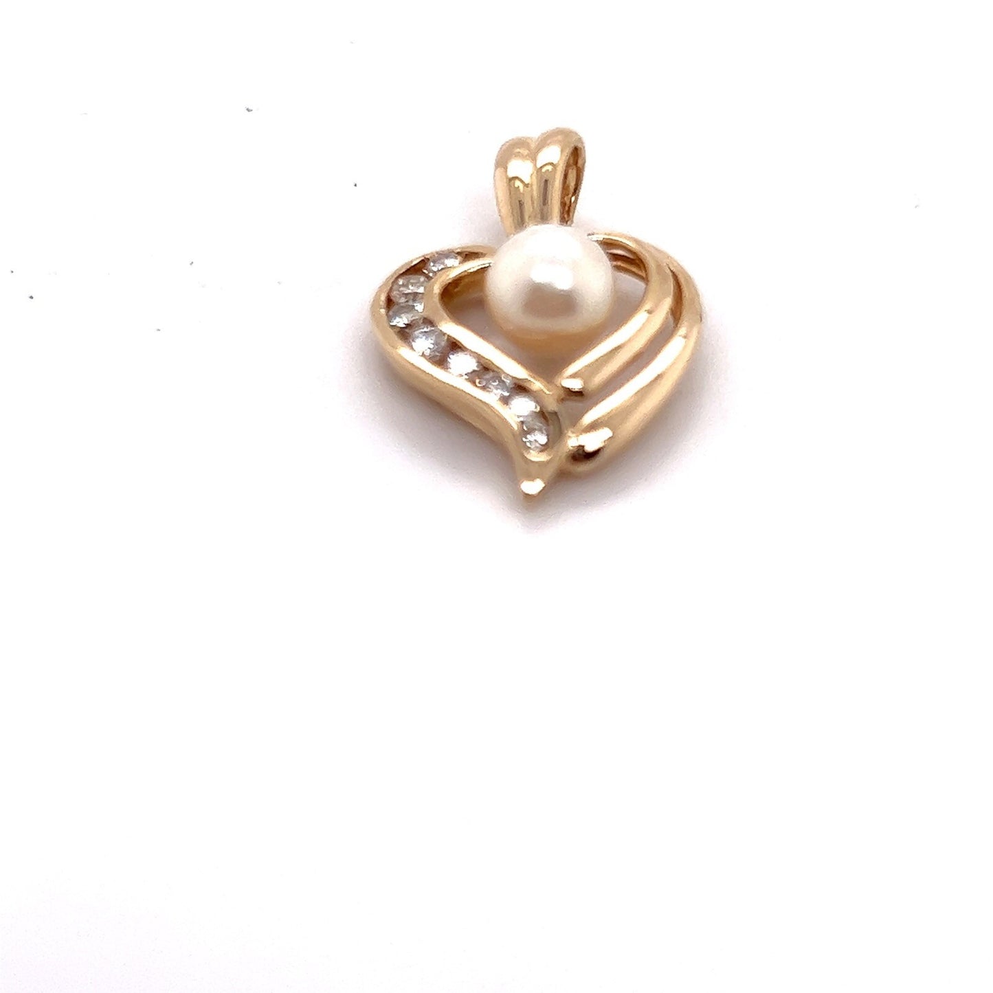 5 mm Pearl and 1/10 ct Diamond Heart Pendant in 14K Gold 1.8g