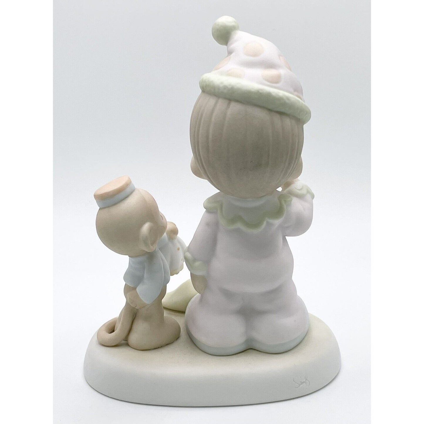 Precious Moments 1997 Somebody Cares Figurine 522325