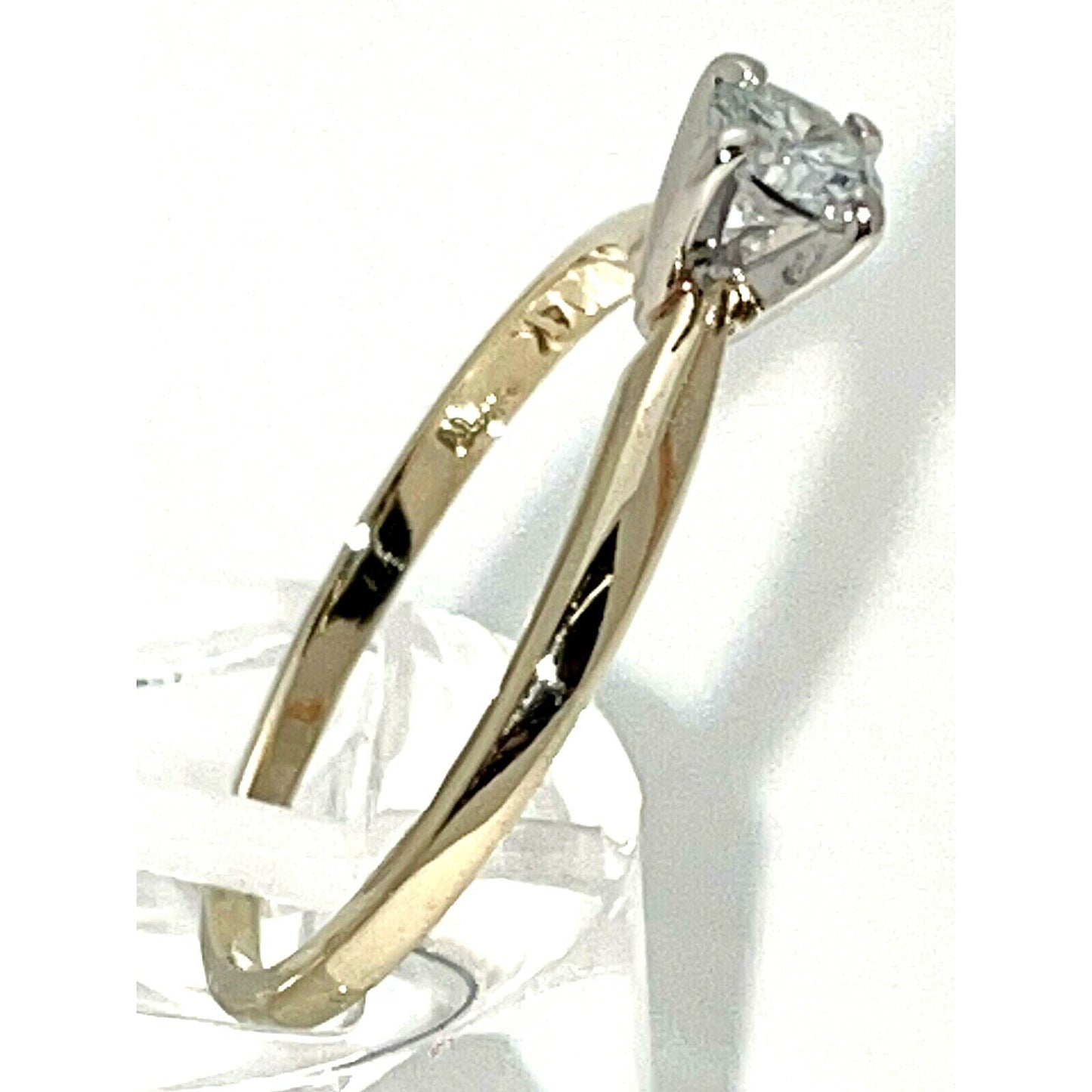 Elegant 1/4ct Diamond Solitaire Engagement Ring 14K Yellow Gold SI2 Clarity Size 6