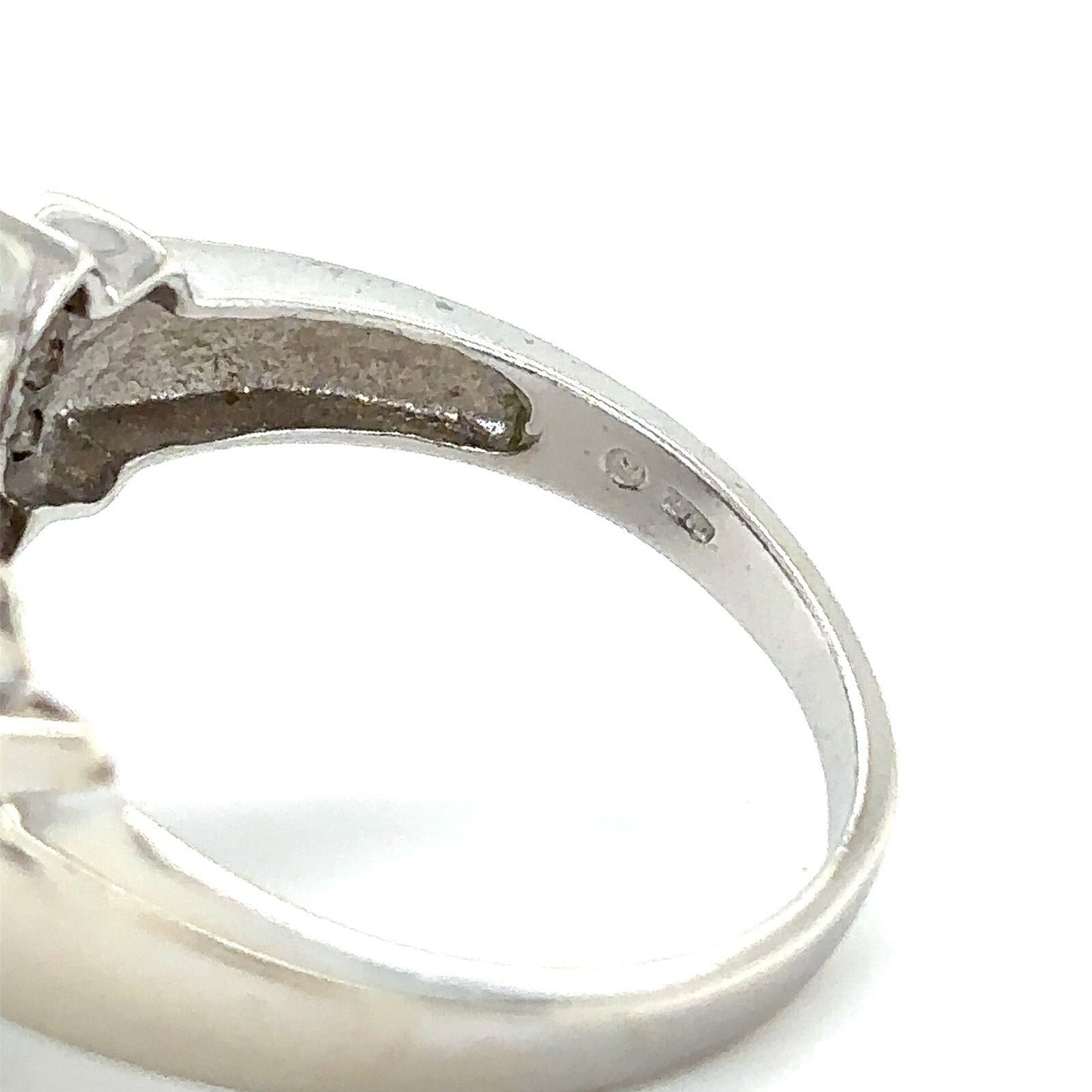 10K White Gold 1/2 ctw Diamond Ring 5.0g Size 8