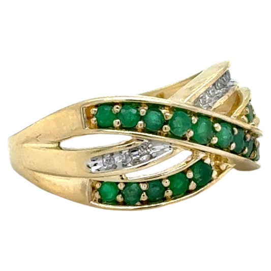Emerald and Diamond 10k Yellow Gold Ring 3g Size 7