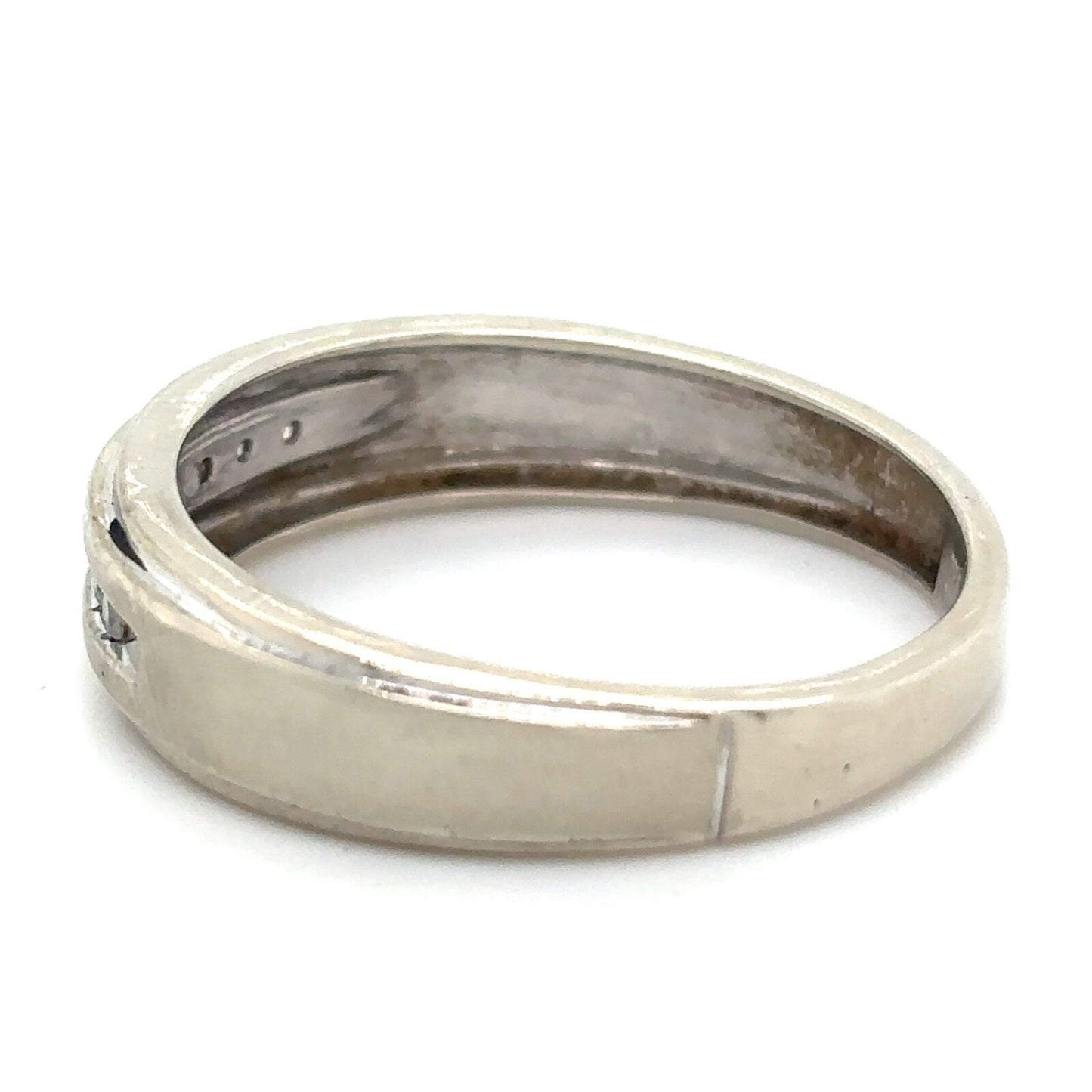 10k White Gold 1/10ctw Diamond Wedding Band 2.6g Size 10.25