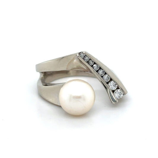 14K White Gold Ring W/ Pearl & 1/10ctw Diamonds Size 6 7g Elegant Modern Design Stunning Gift Or Statement Piece
