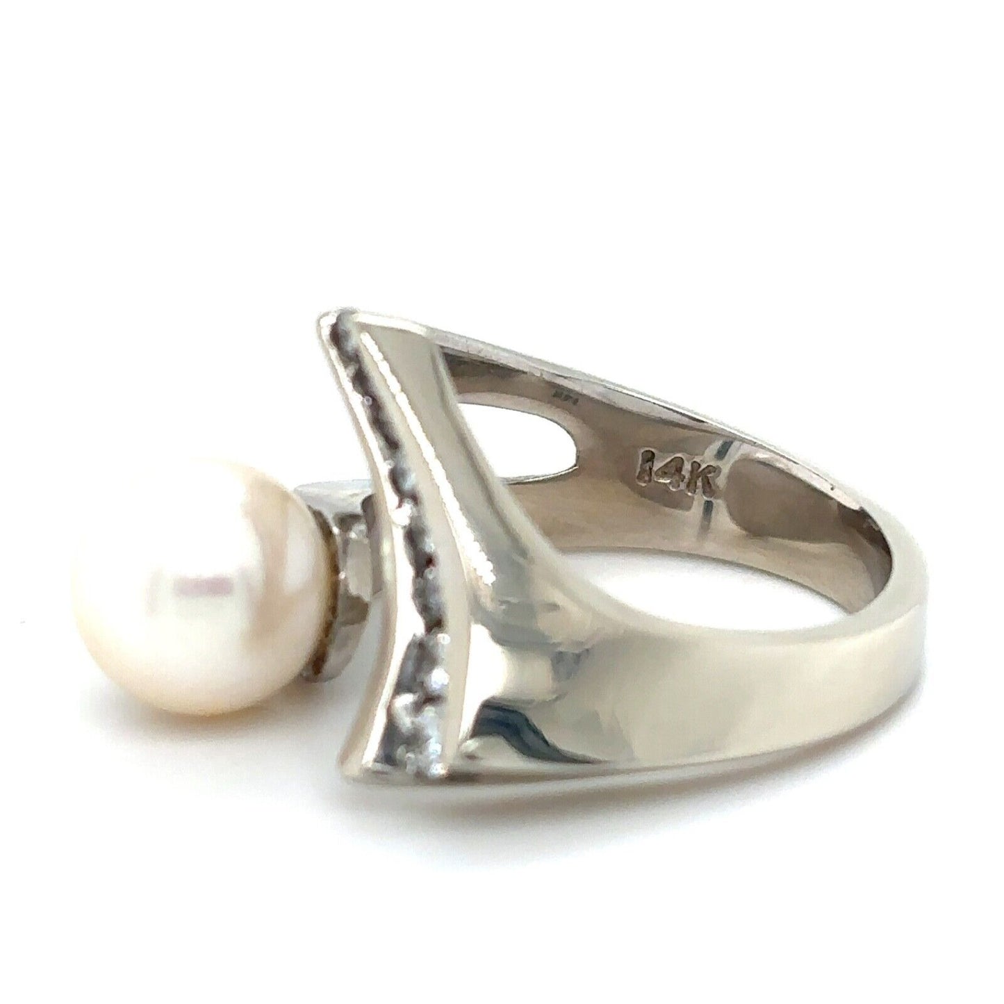 14K White Gold Ring W/ Pearl & 1/10ctw Diamonds Size 6 7g Elegant Modern Design Stunning Gift Or Statement Piece