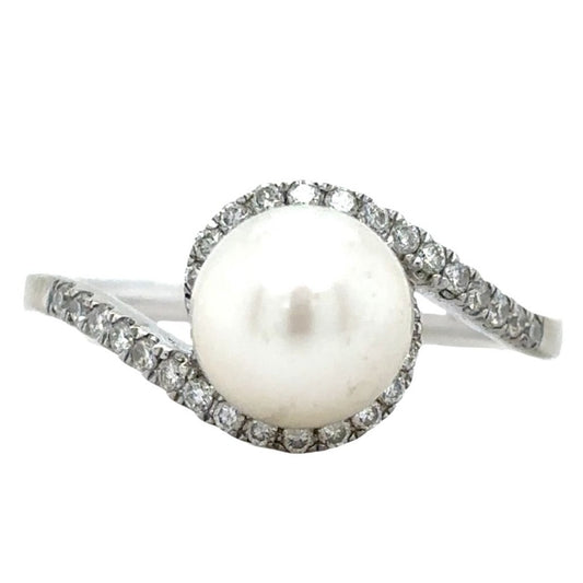 14k White Gold Pearl and Diamond Accented Size 6.25 Ring 2.8g