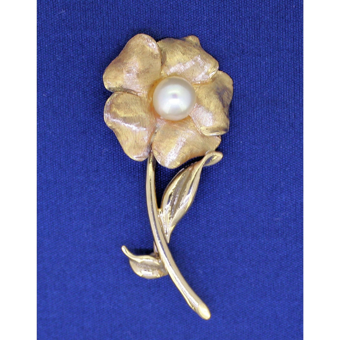 Vintage14K Yellow Gold Flower Brooch With Pearl Center 7.29mm
