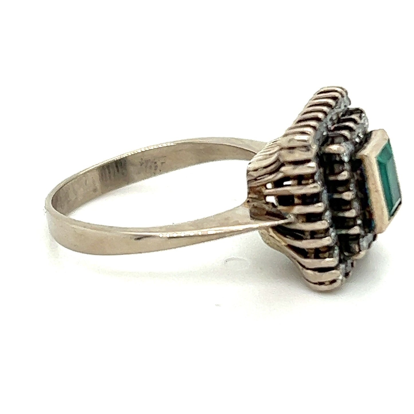 Emerald & 1/2ct Diamond 18k White Gold Ring 5.7g Size 8