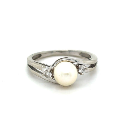 10K White Gold Pearl & Diamond Ring  2.1g Size 5.5