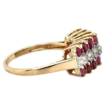 10k Yellow Gold Ruby and Diamond Ring 2.6g Size 6.75