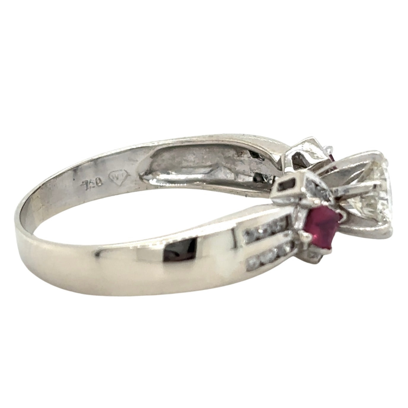 18k White Gold 3/4ctw Diamond & Ruby Size 9 Ring 4.5g (Center Stone Chipped)