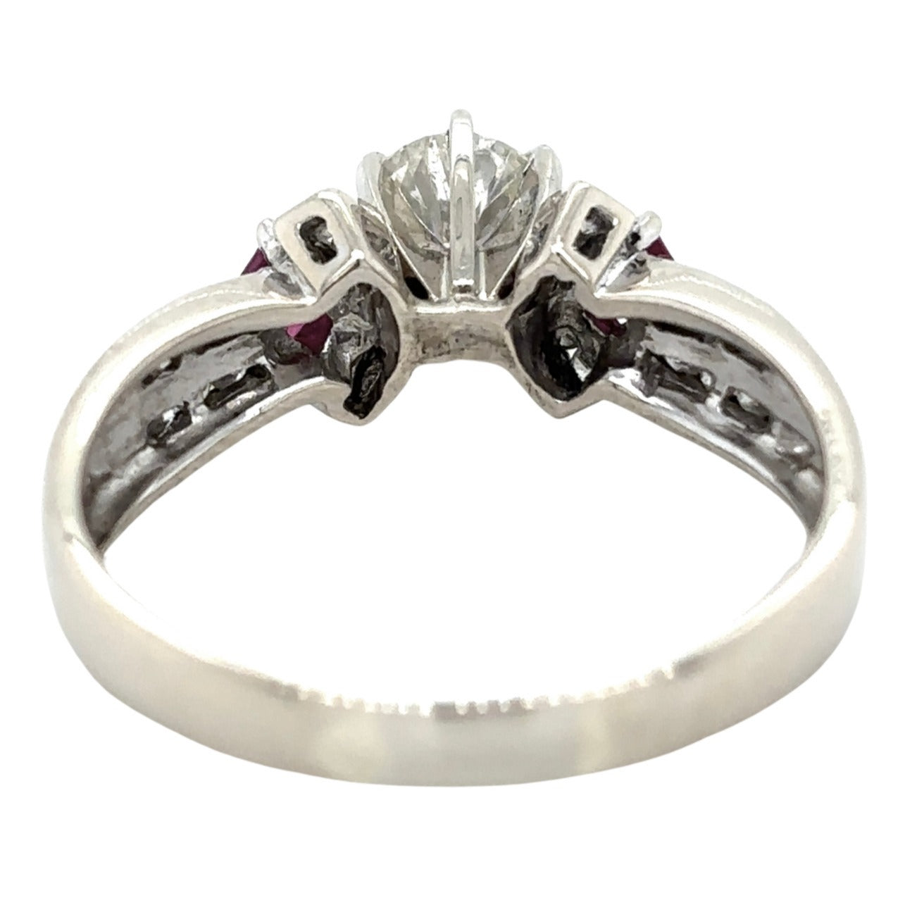 18k White Gold 3/4ctw Diamond & Ruby Size 9 Ring 4.5g (Center Stone Chipped)