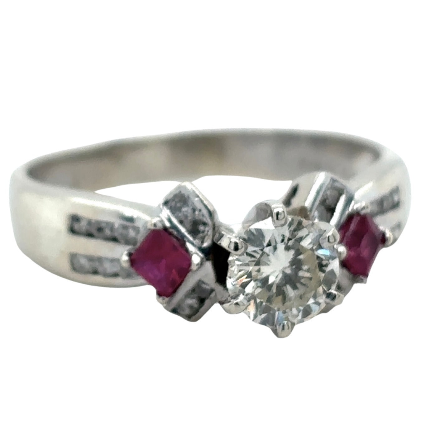 18k White Gold 3/4ctw Diamond & Ruby Size 9 Ring 4.5g (Center Stone Chipped)