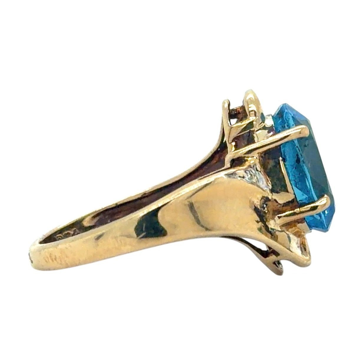 Blue Topaz & Diamonds 10k Yellow Gold Ring 3.6g Size 7