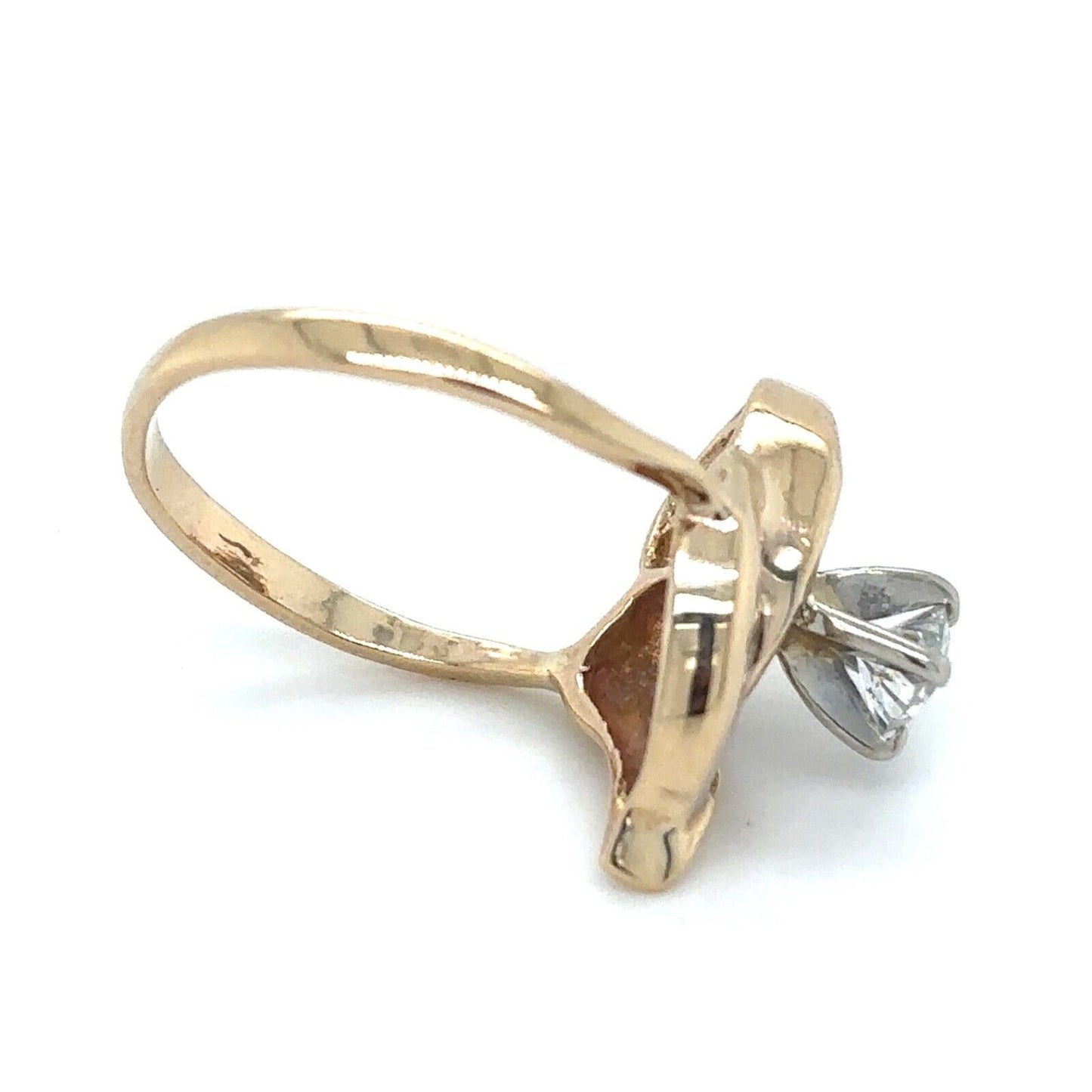 14K Yellow Gold Heart Shaped Design1/3 CTW Diamond Solitaire Ring Size 5