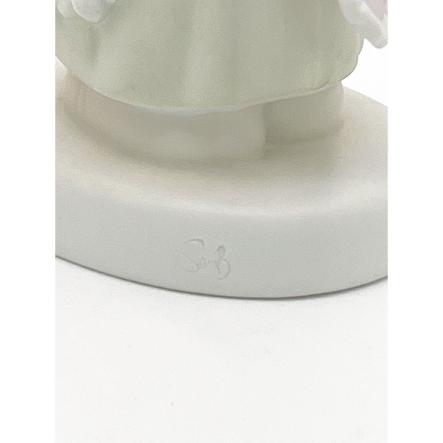 Precious Moments 1989 God Is Love Dear Valentine Figurine 523518