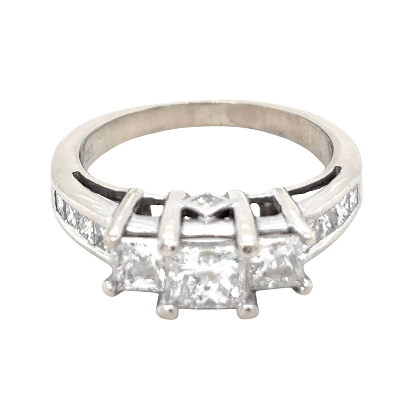14k White Gold 1.68 ctw Diamond Size 6.25 Ring 4.5g