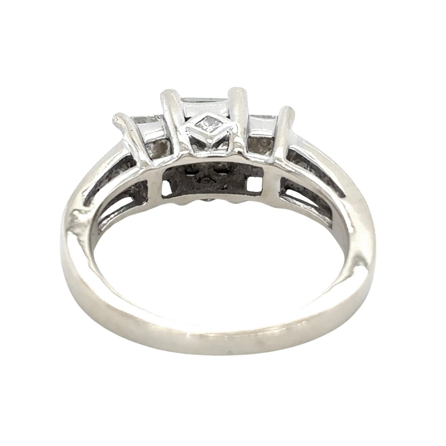 14k White Gold 1.68 ctw Diamond Size 6.25 Ring 4.5g