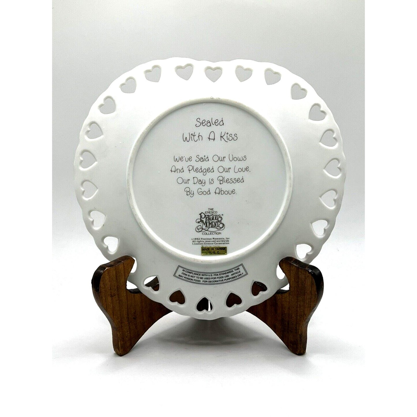 Precious Moments Porcelain Plate Sealed With A Kiss