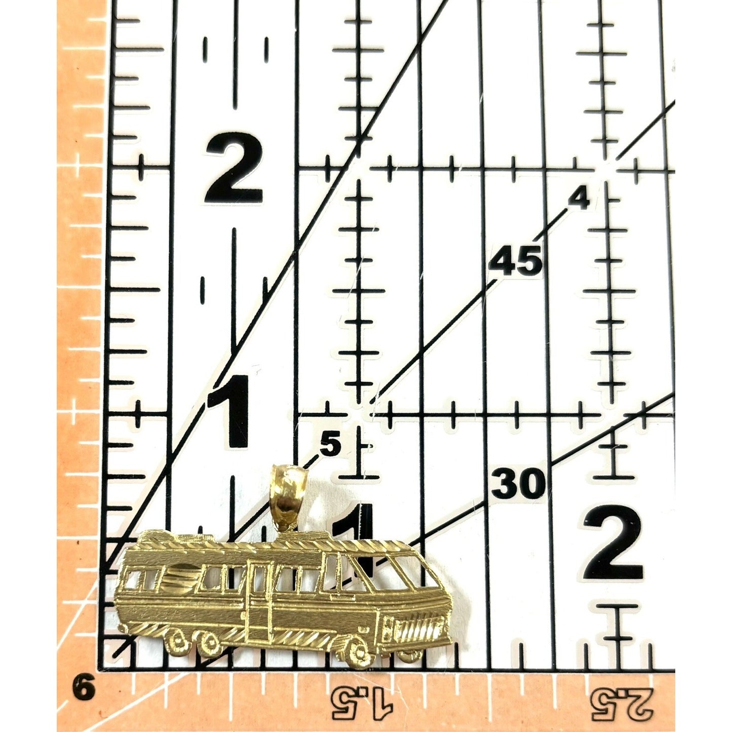 RV Motor Home Pendant 14K Yellow Gold 2.9g