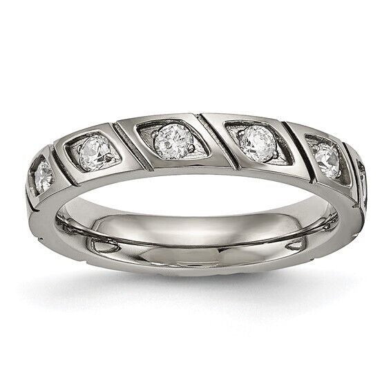 Chisel Titanium Cubic Zirconia Grooved Wedding Band Ring Size 8.5