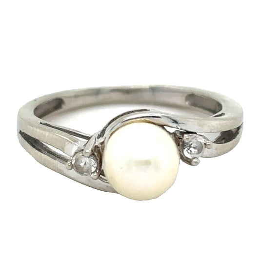 Pearl & Diamond 10k White Gold Ring  2.1g Size 5.5