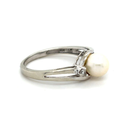 Pearl & Diamond 10k White Gold Ring  2.1g Size 5.5