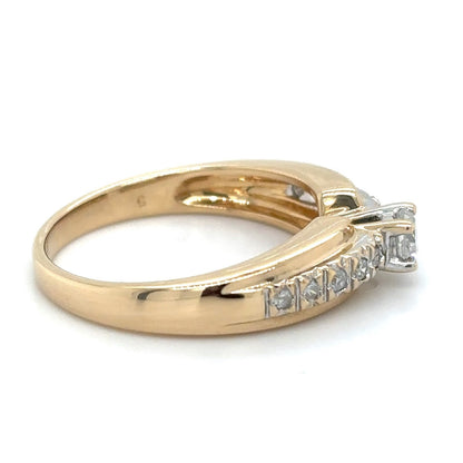 14K Yellow Gold 1/4ctw Diamond Engagement 3.3g  Ring Size 7