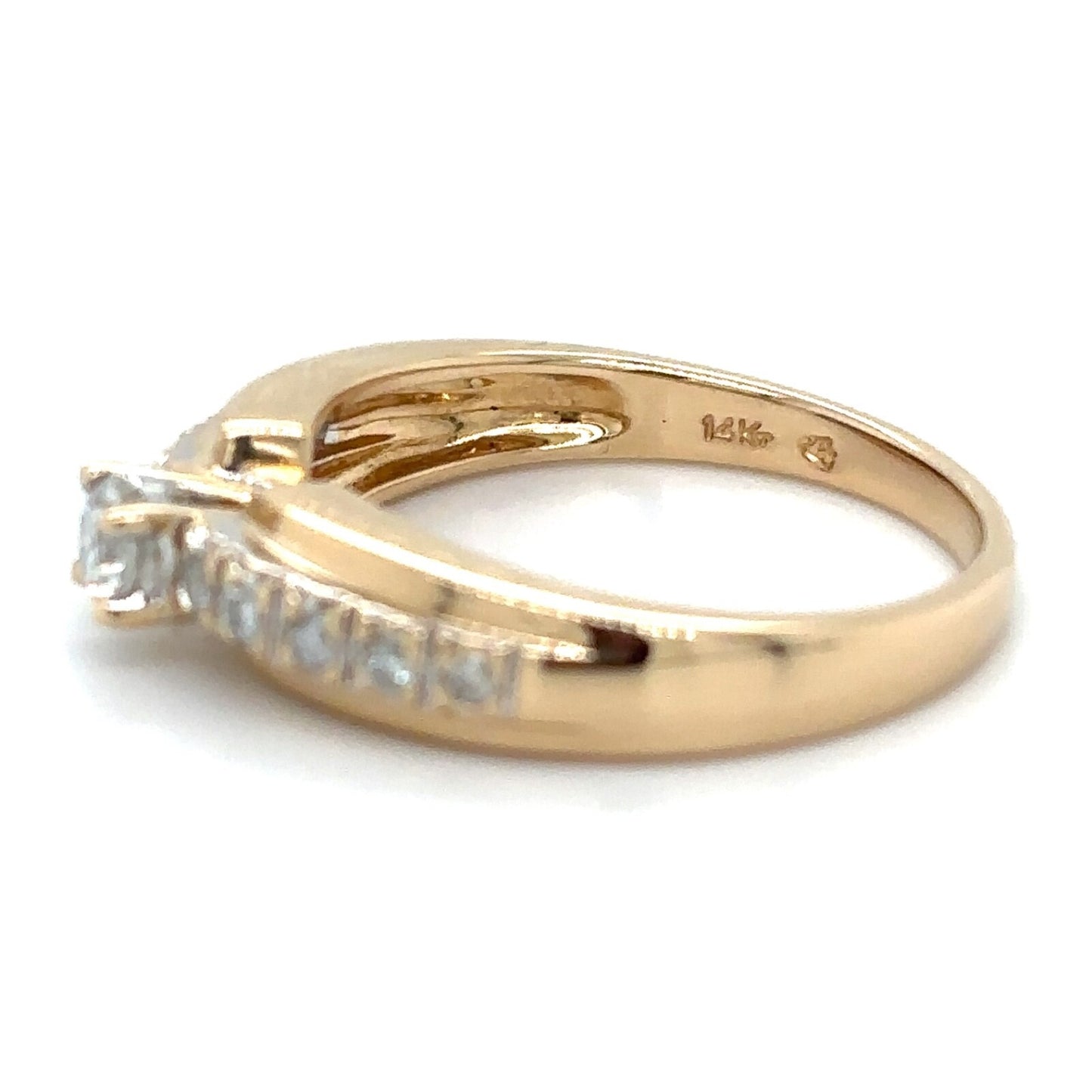 14K Yellow Gold 1/4ctw Diamond Engagement 3.3g  Ring Size 7