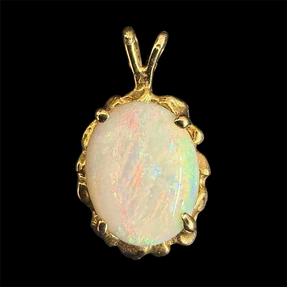 Opal 14k Yellow Gold Oval Pendant 0.9g