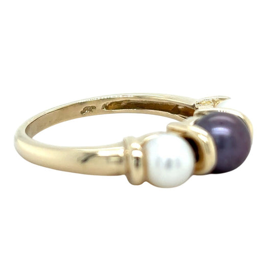 Three-Stone White & Black Pearl 10k Yellow Gold Ring 3.4g Size 7